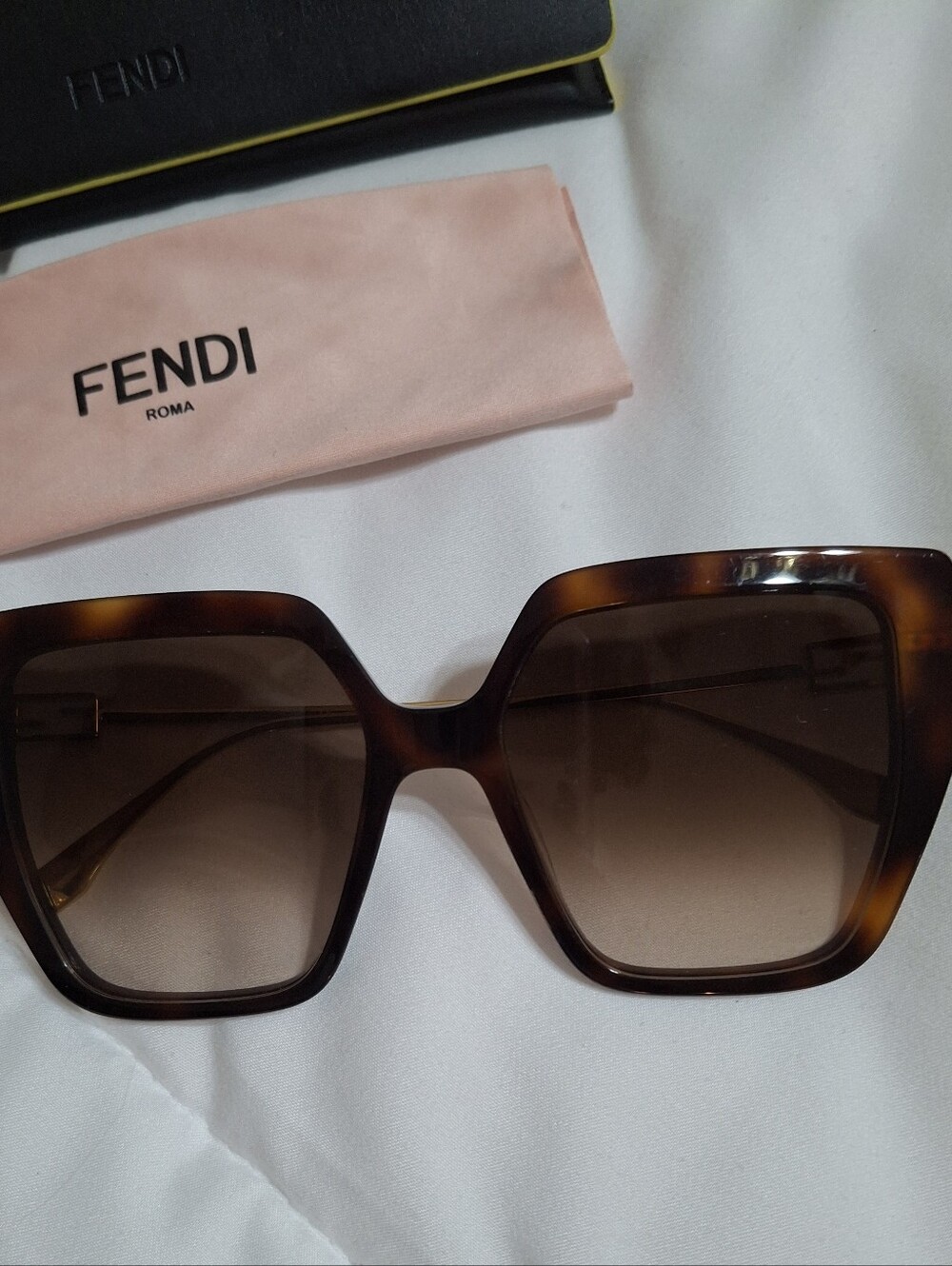 Fendi Oversized Square Tortoiseshell Sunglasses - Brown Gradient